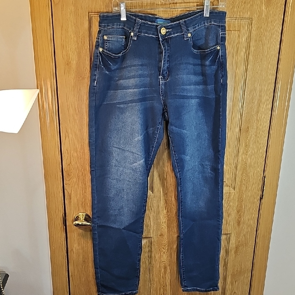 Women's Straight Leg Jeans in Deep Blue